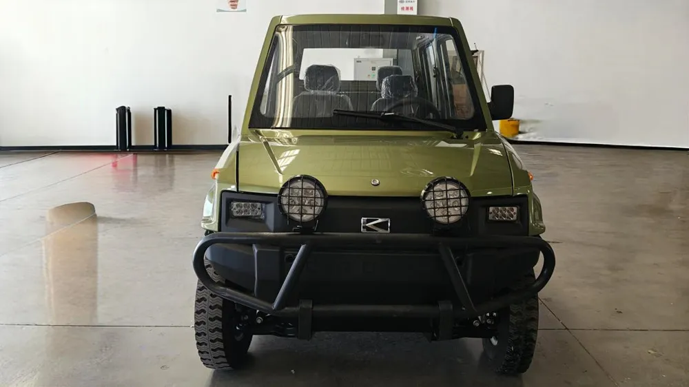 HeRun کمپنی اپنی مرضی کے مطابق 4XR اور Adventure-4 گاڑیاں یوکرین بھیجتی ہے**